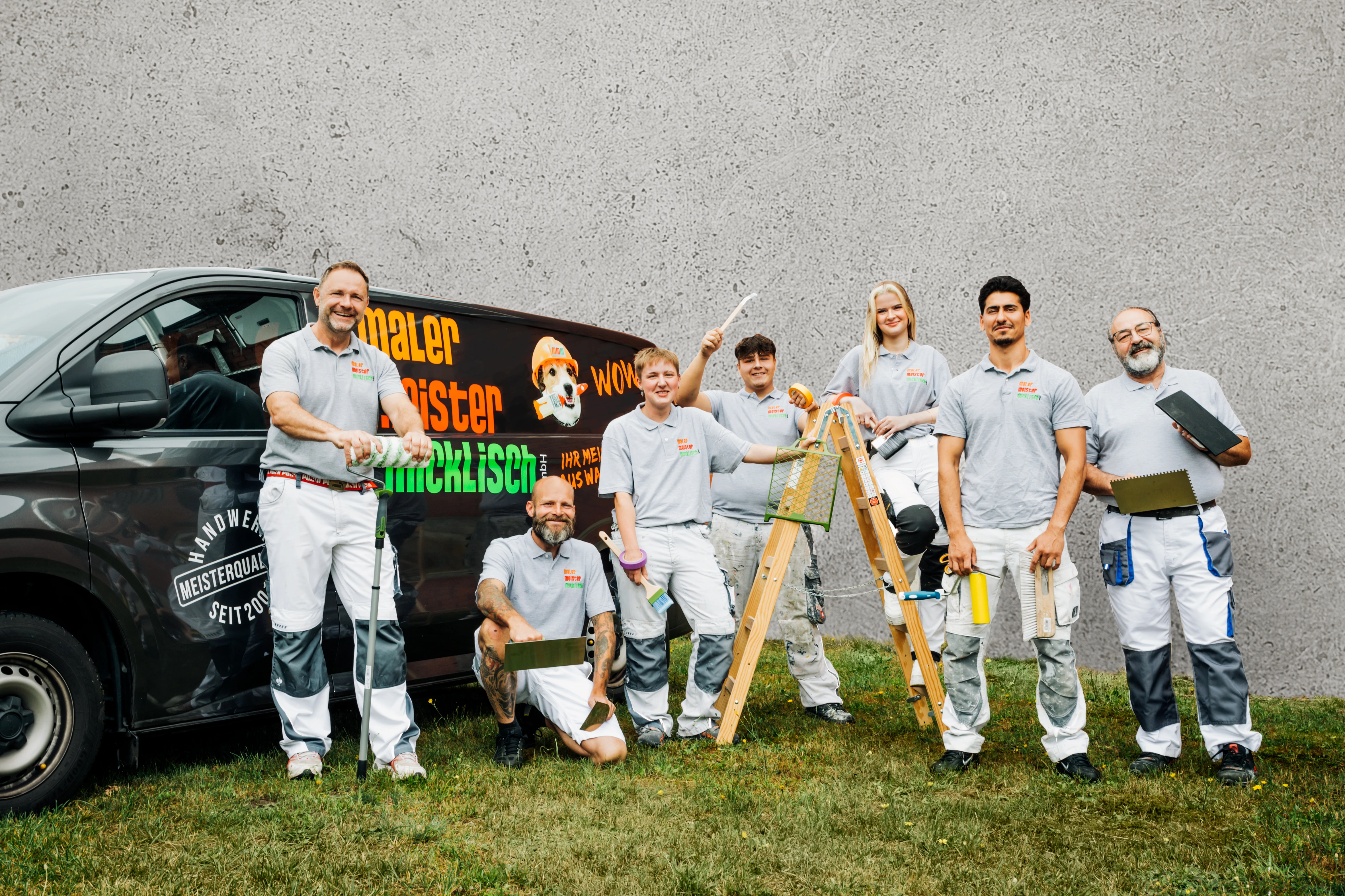 Maler Meister Micklisch bei der Arbeit